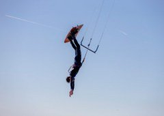 FLYSURFER-STAGE-Gallery06-400x284