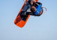 FLYSURFER-STAGE-Gallery09-400x284